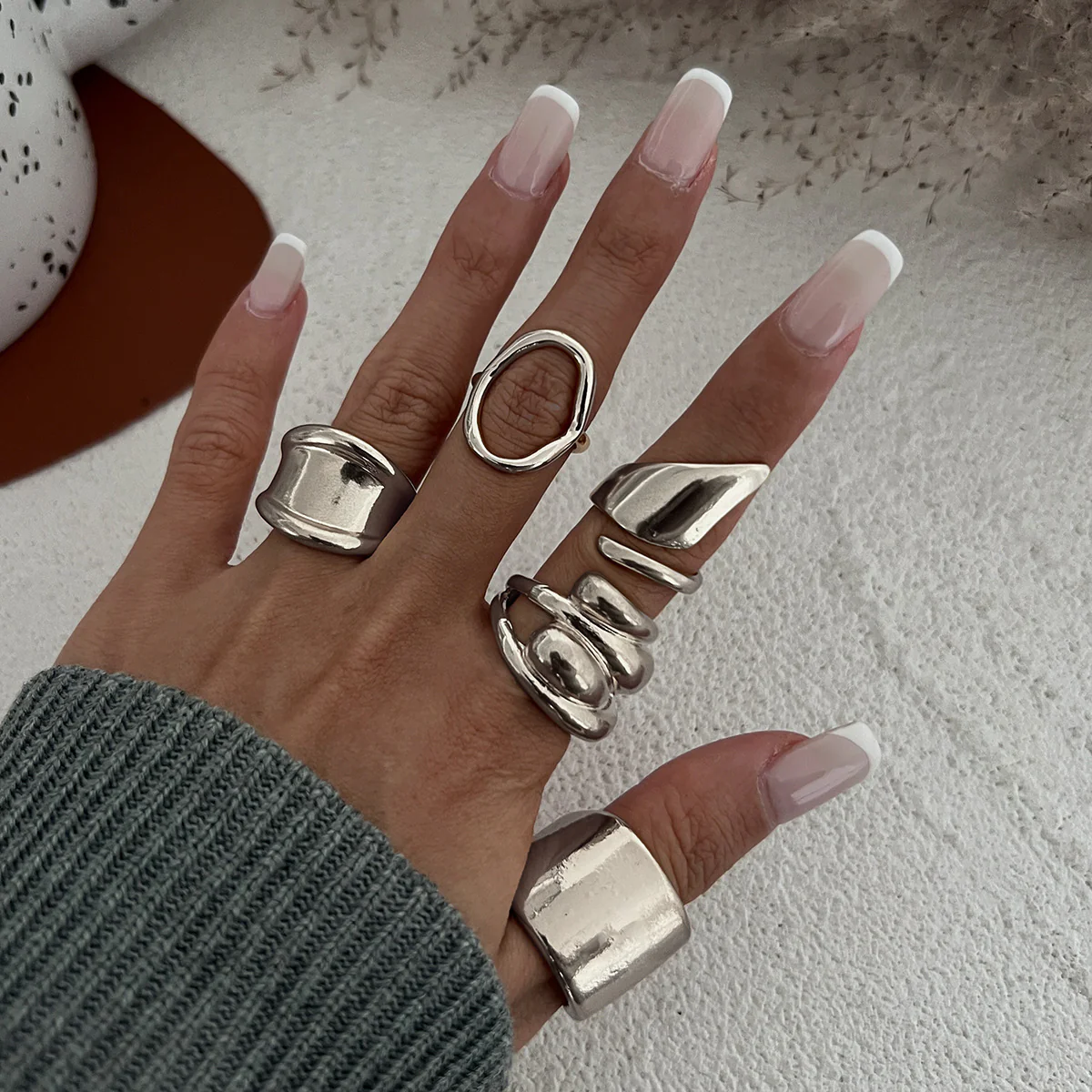 Bague Ouverte Géométrique Irrégulière - Style Moderne – Image 5