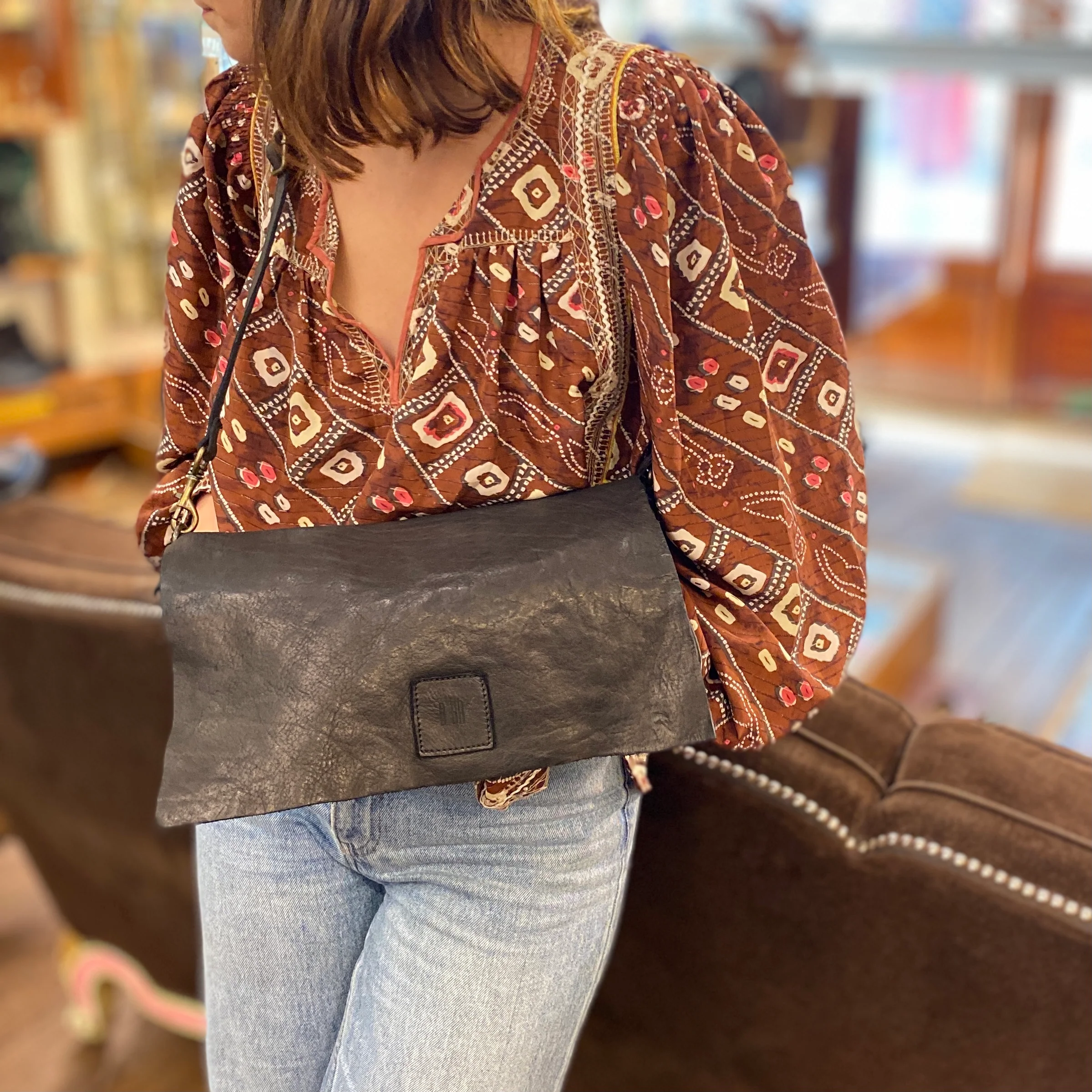 Sac Bandoulière en Cuir Lavé Noir – Image 2