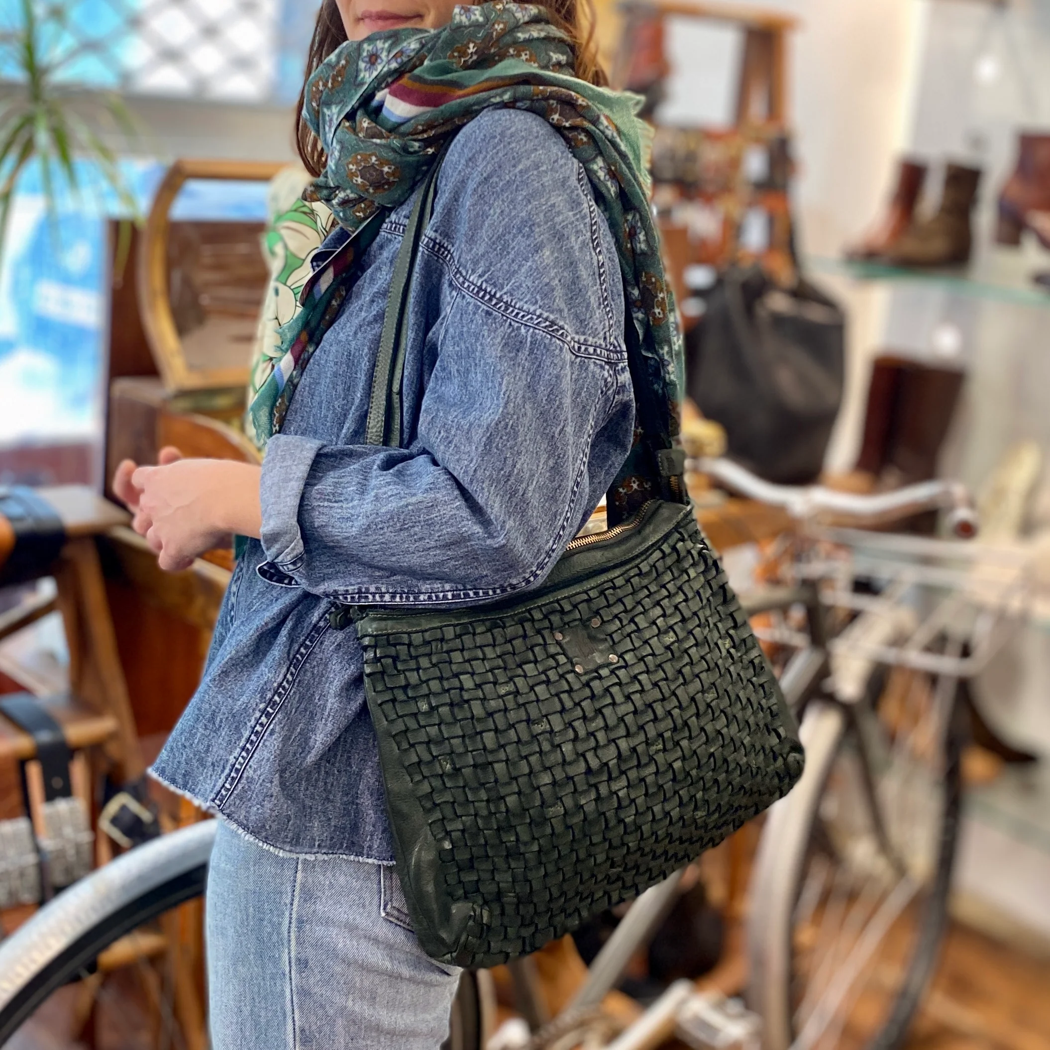 Sac Bandoulière en Cuir Tressé Vert