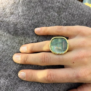 Bague DONA en Nacre Grise