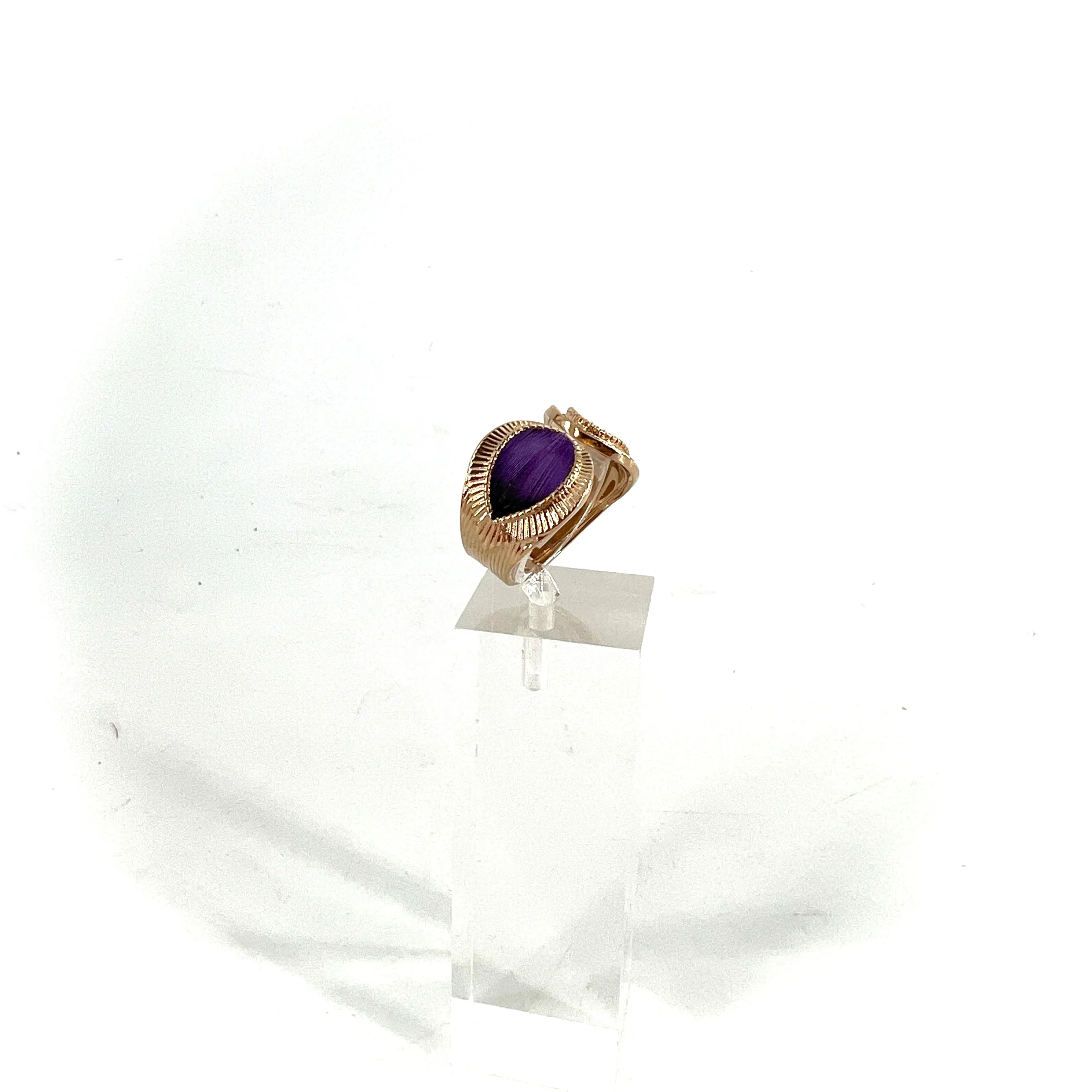 Bague MIKONA Réglable en Plaqué Or et Plumes Violettes – Image 3