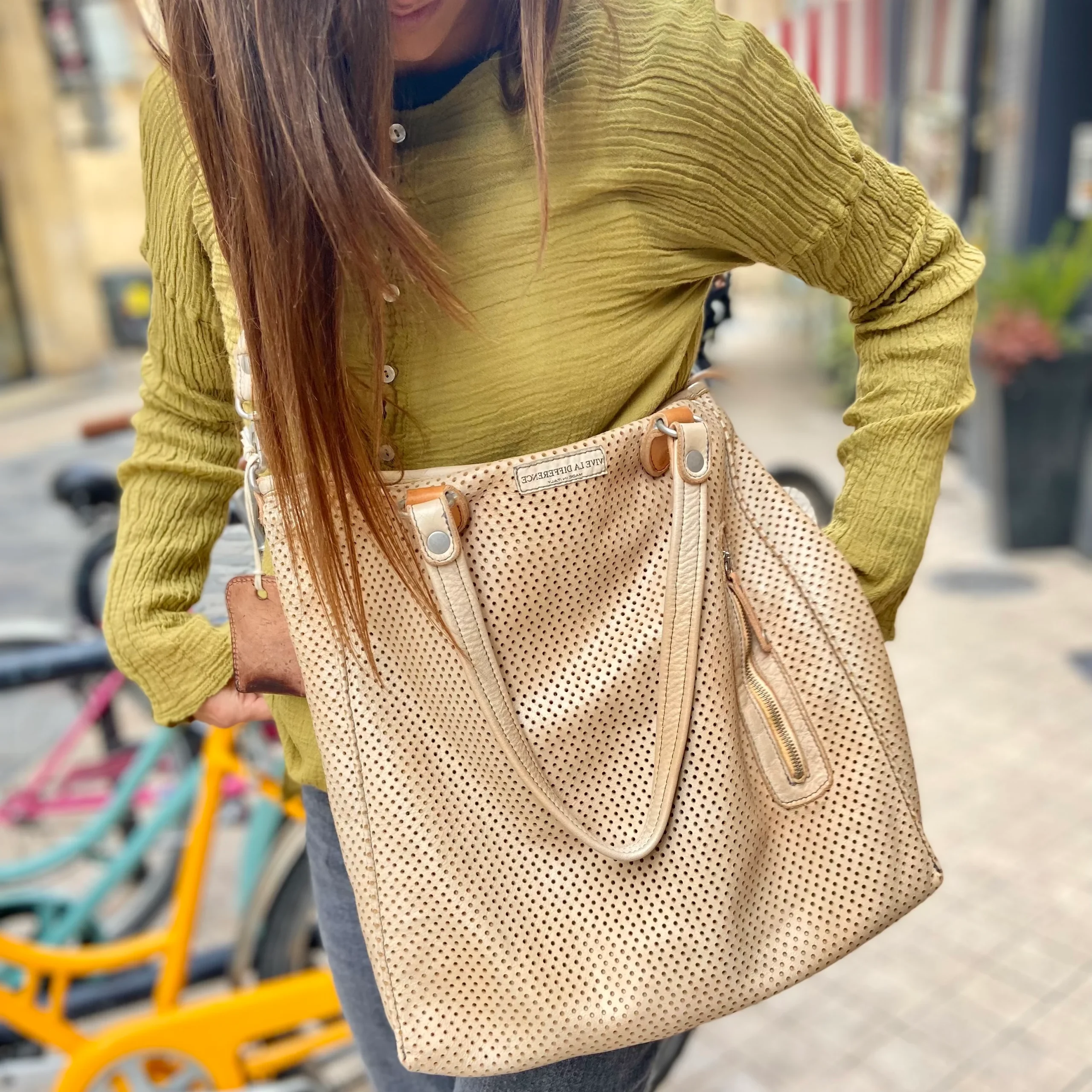 Sac OUTDOOR en Cuir Perforé Latte