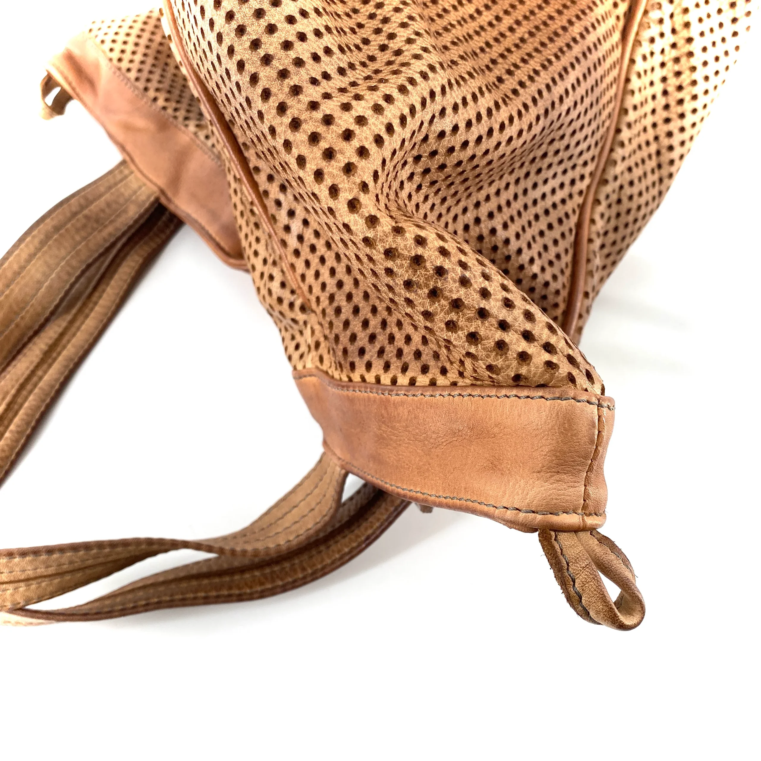 Sac IN CITTA en Cuir Perforé Camel – Image 6