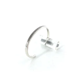 Demi-Jonc en Argent Strié