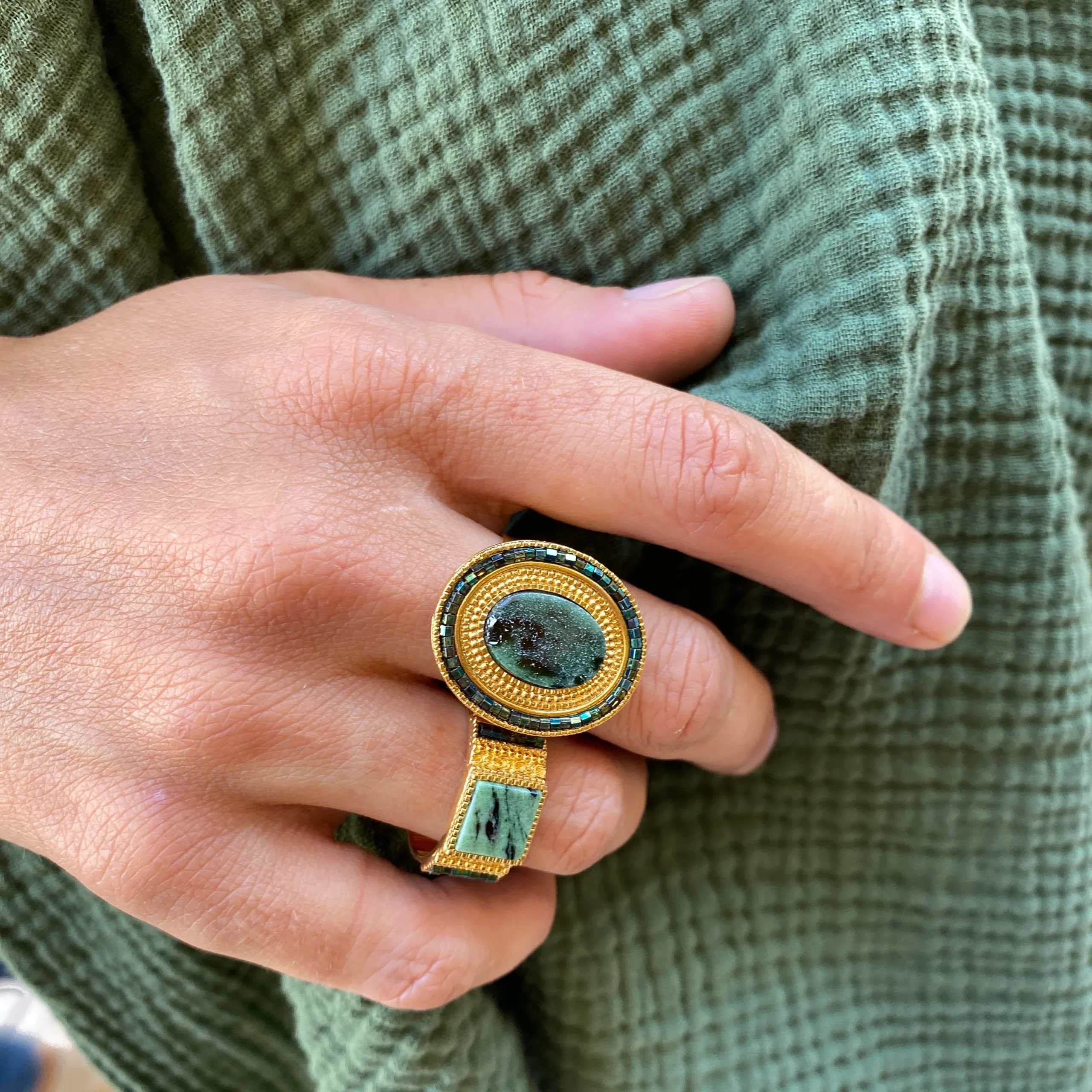Bague Carrée et Réglable en Rubis Zoisite – Image 3