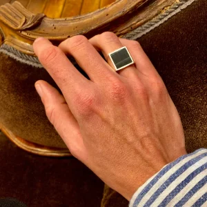 Chevalière Carrée en Argent Lisse et Onyx texturé
