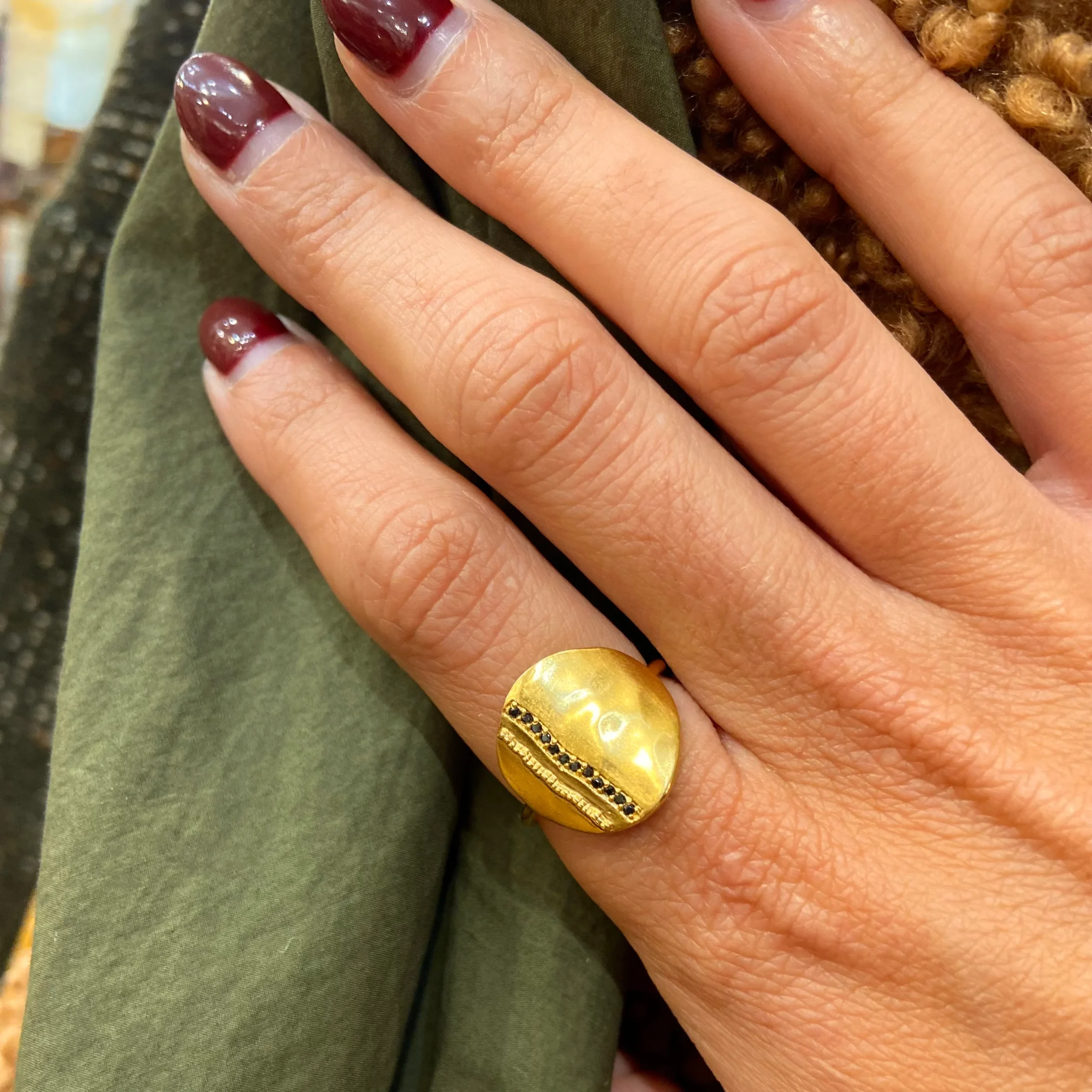 Bague JANIS en Plaqué Or et Zirconiums Noirs – Image 5