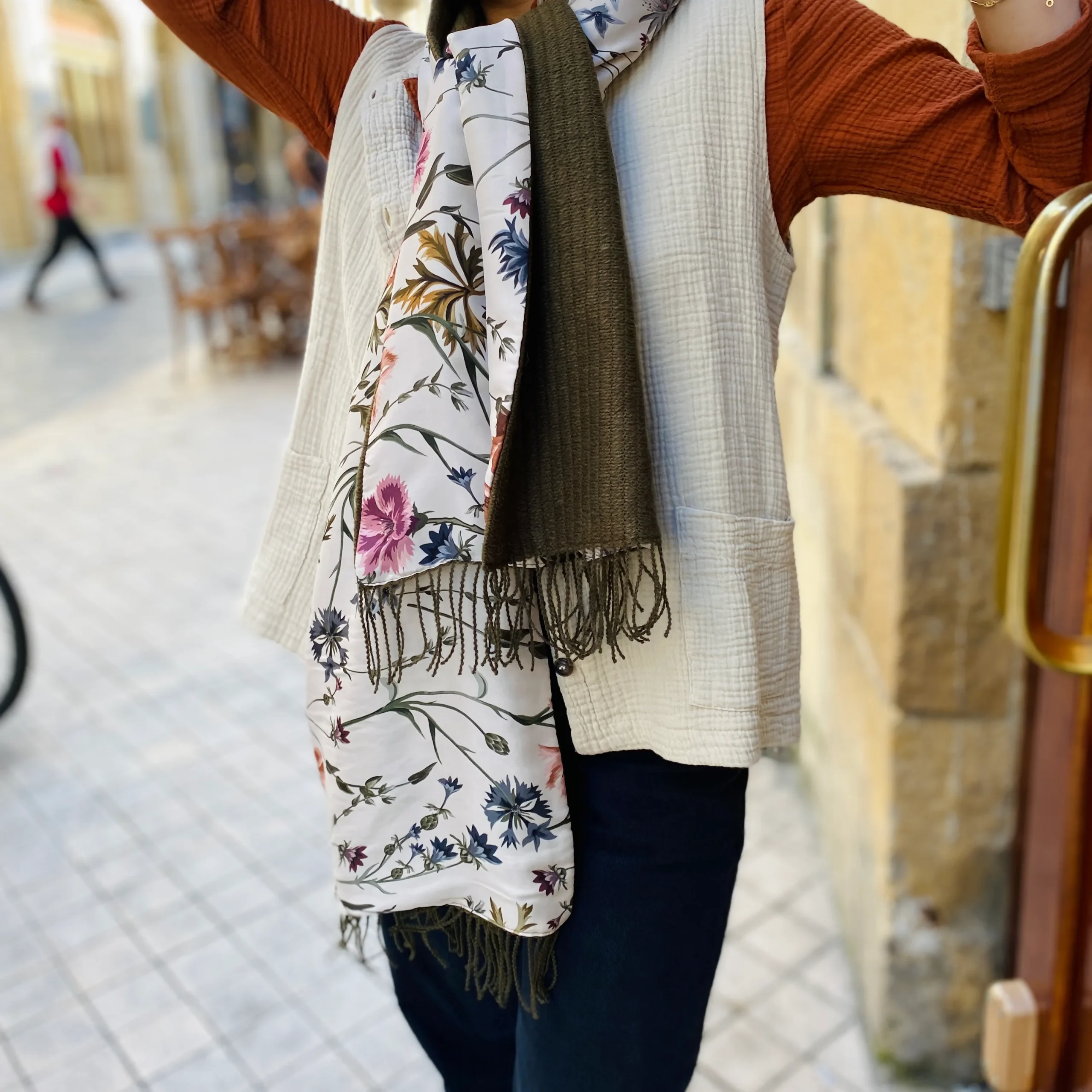 Étole Alpaga Doublée Foulard Kaki – Image 7