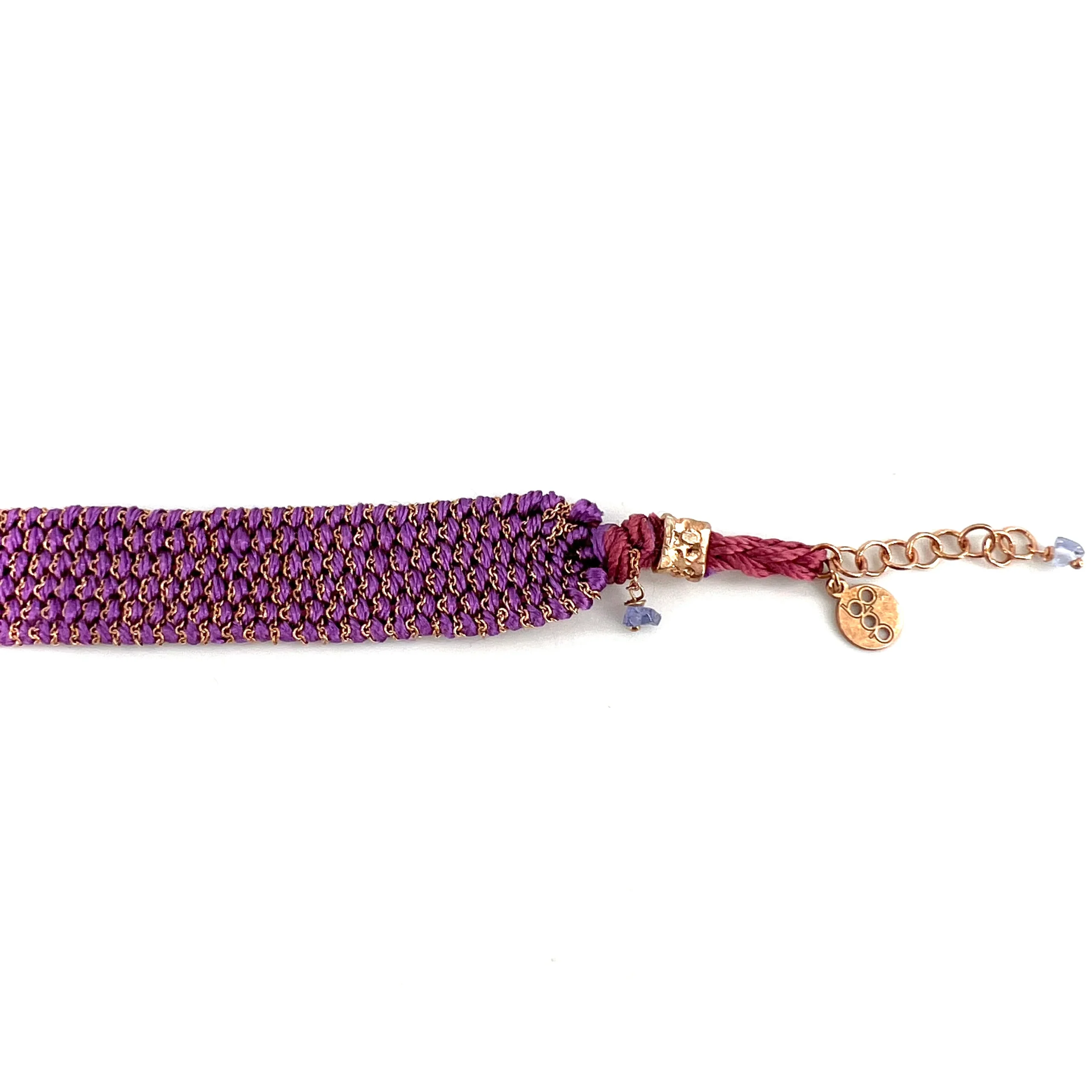 Bracelet Manchette Tissé en Fil de Satin Violet et Chaine en Plaqué Or – Image 4