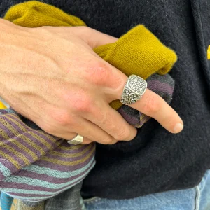 Chevalière Carrée en Argent Gravé