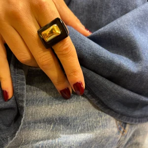 Large Bague en Acétate Noire et Plaqué Or