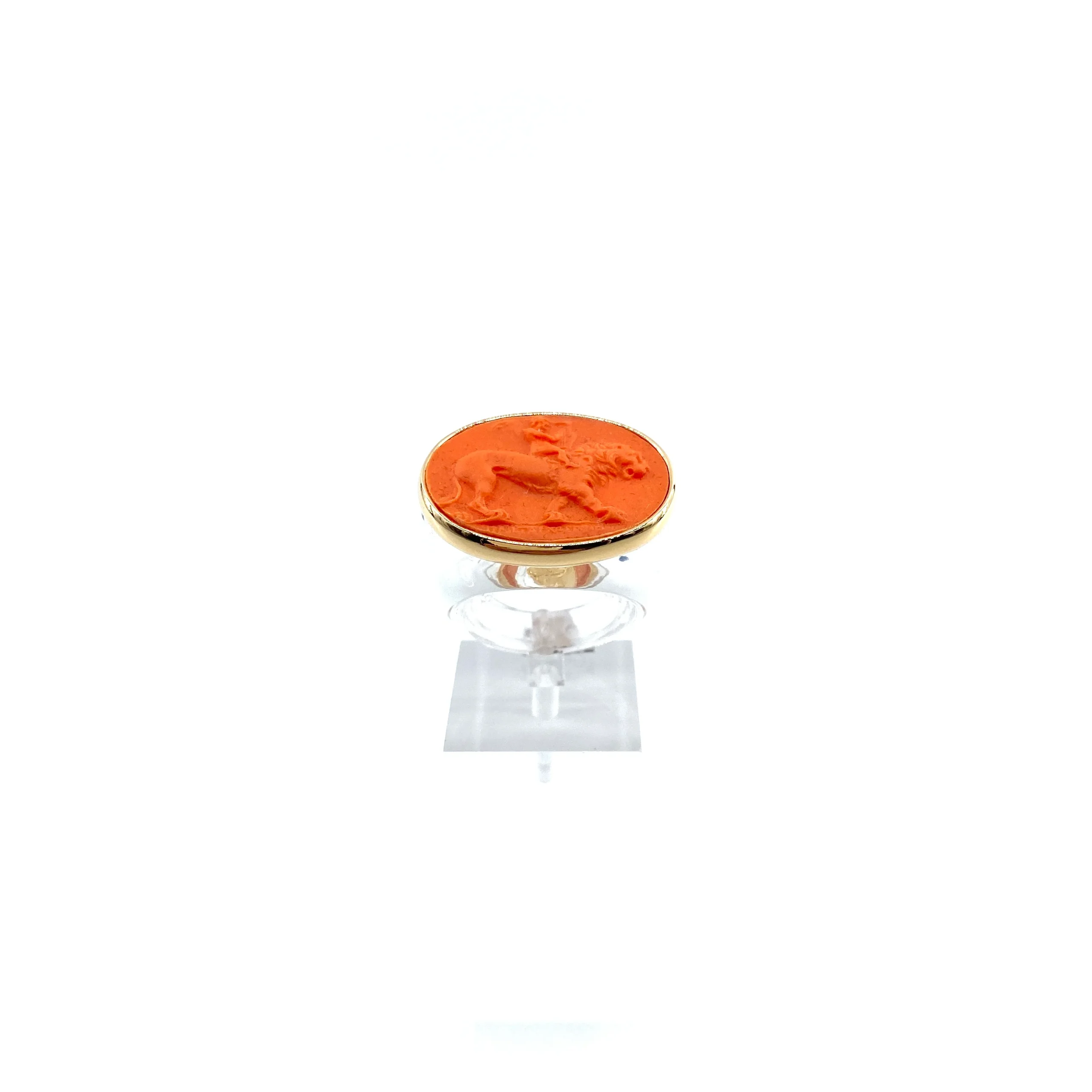 Large Bague en Plexiglas et Résine Orange Motif Lion – Image 3