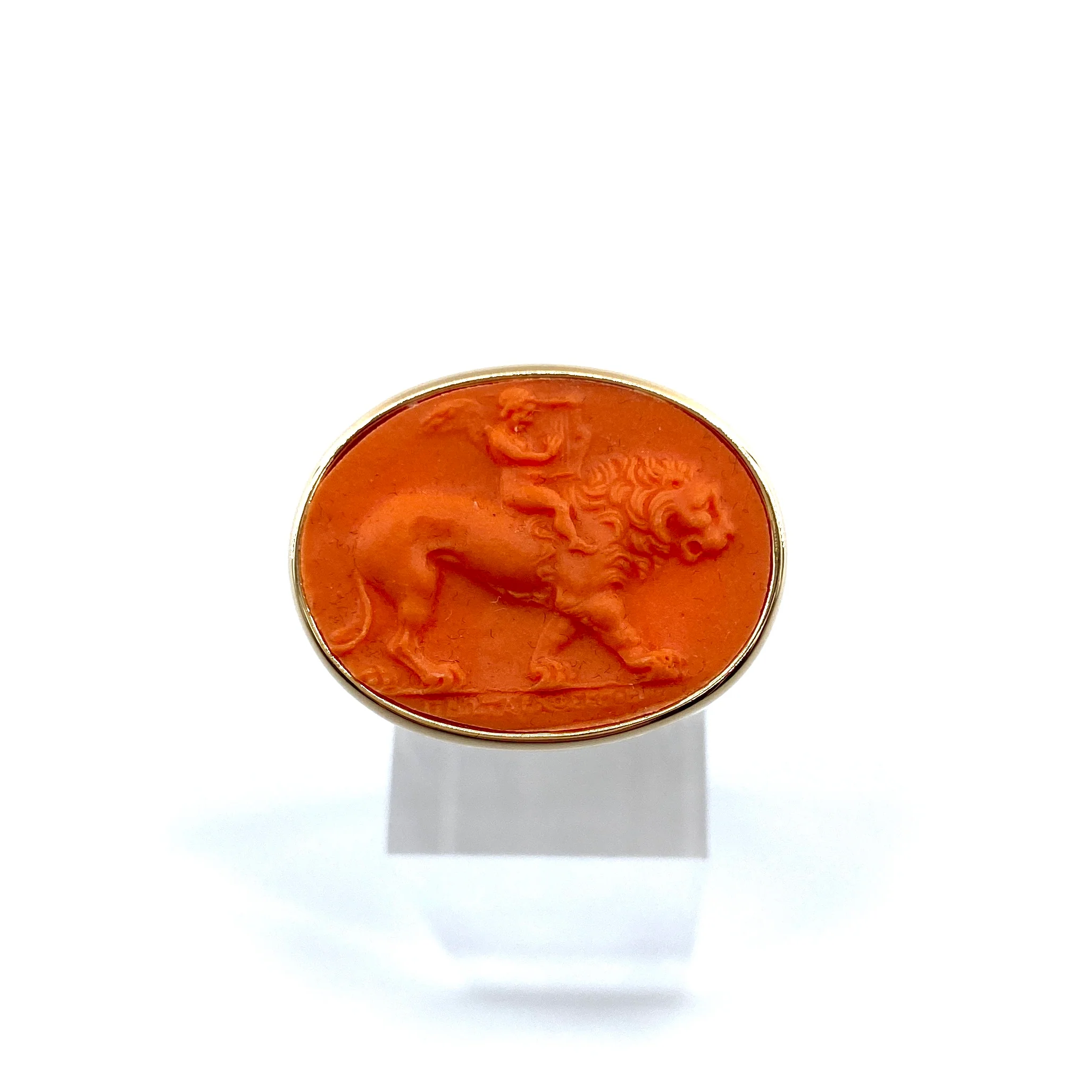 Large Bague en Plexiglas et Résine Orange Motif Lion – Image 5