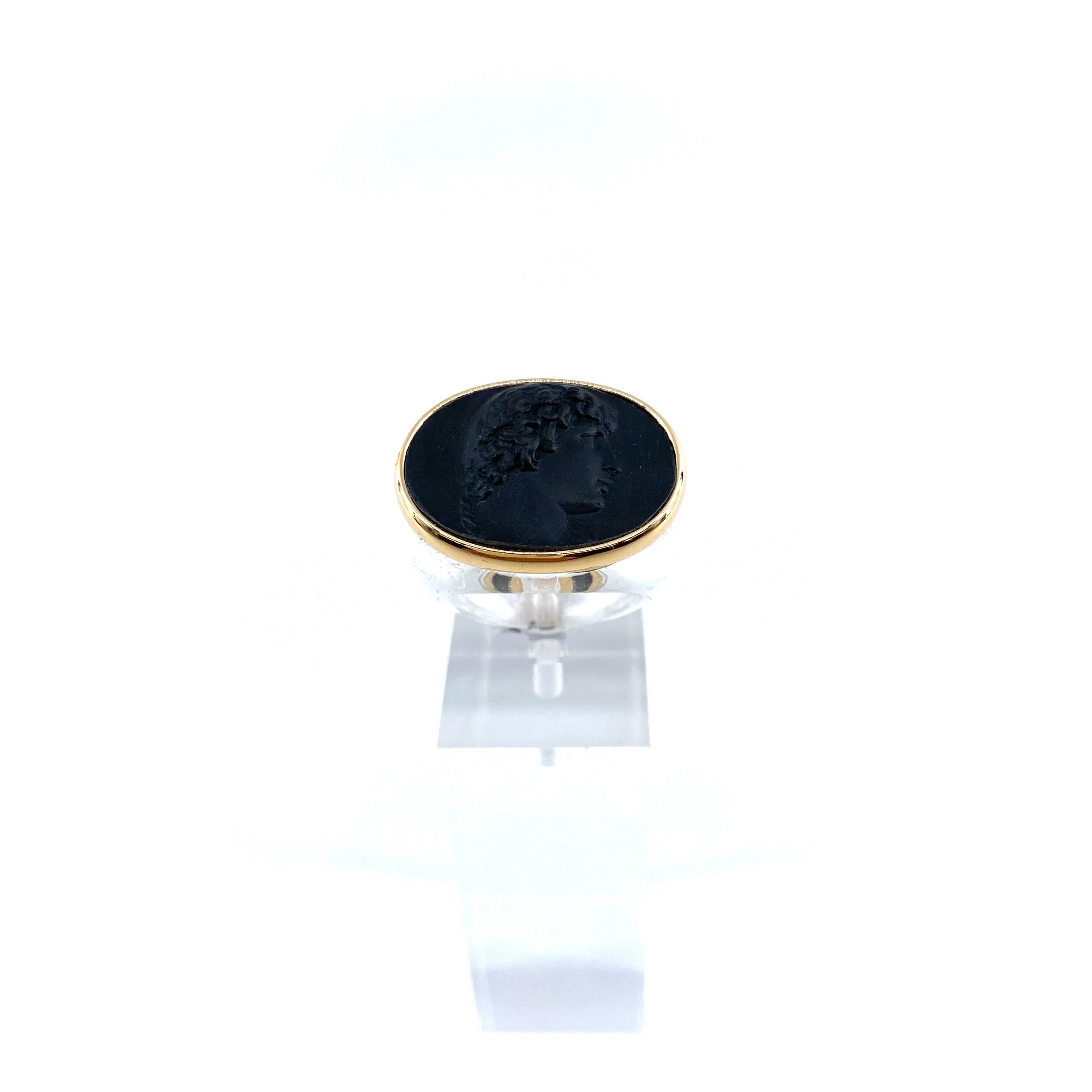 Large Bague en Plexiglas et Résine Noire Motif Statue Grecque – Image 2