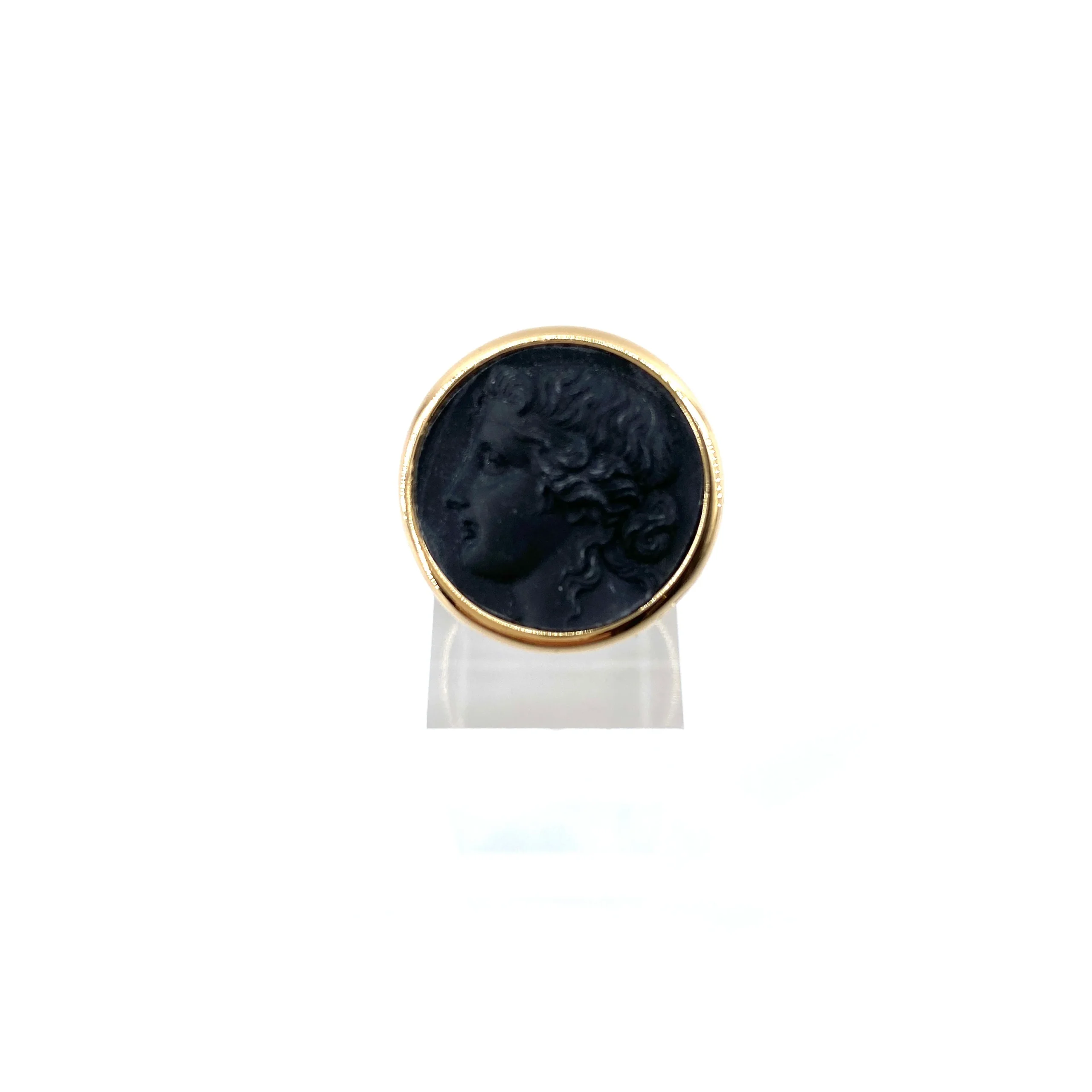 Bague Ronde en Plaqué Or et Résine Noire Motif Statue Grecque – Image 4