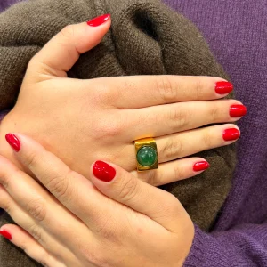 Large Bague Rectangulaire en Plaqué Or et Cabochon en Onyx Vert