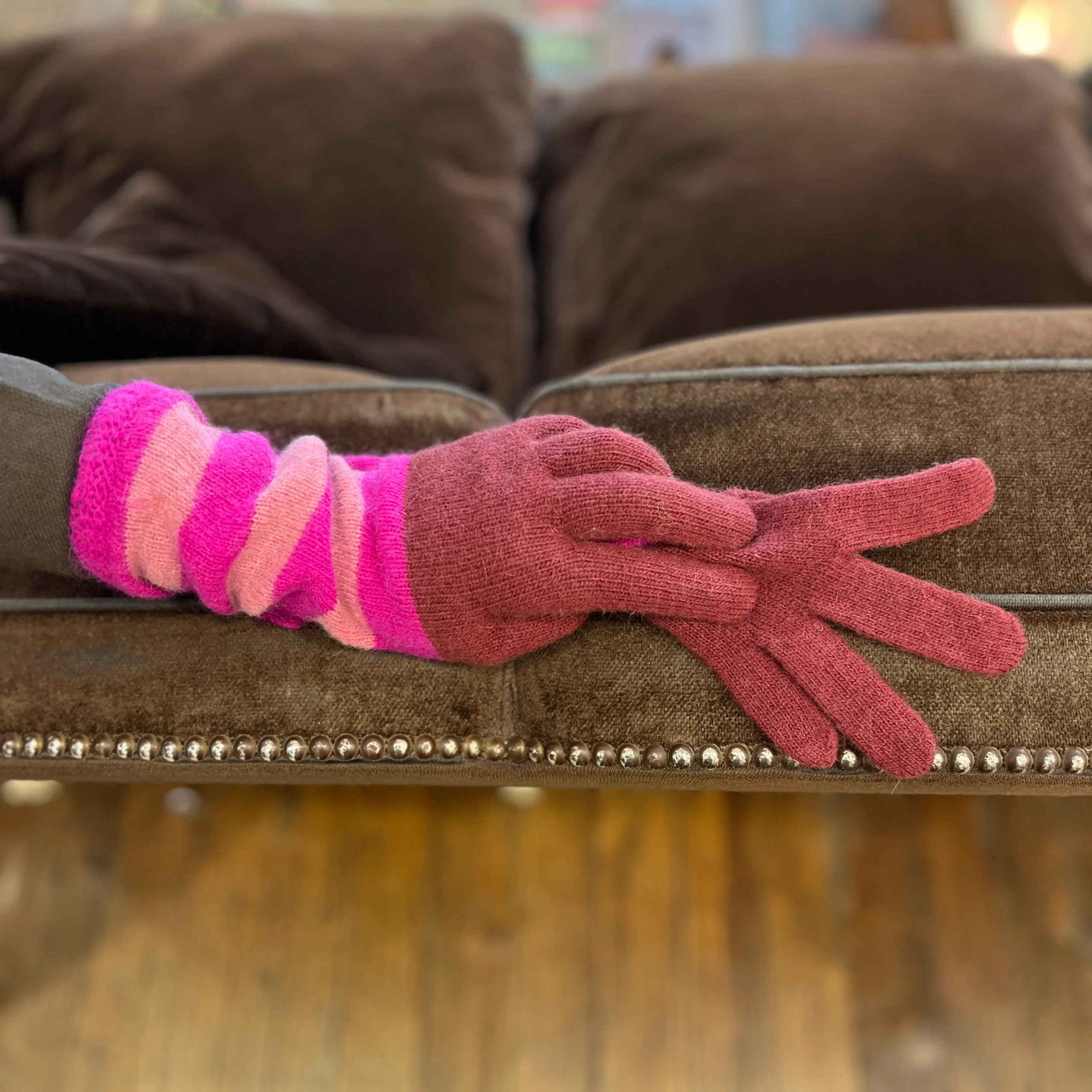 Longs Gants en Laine et Cachemire Tricolore Rose – Image 2