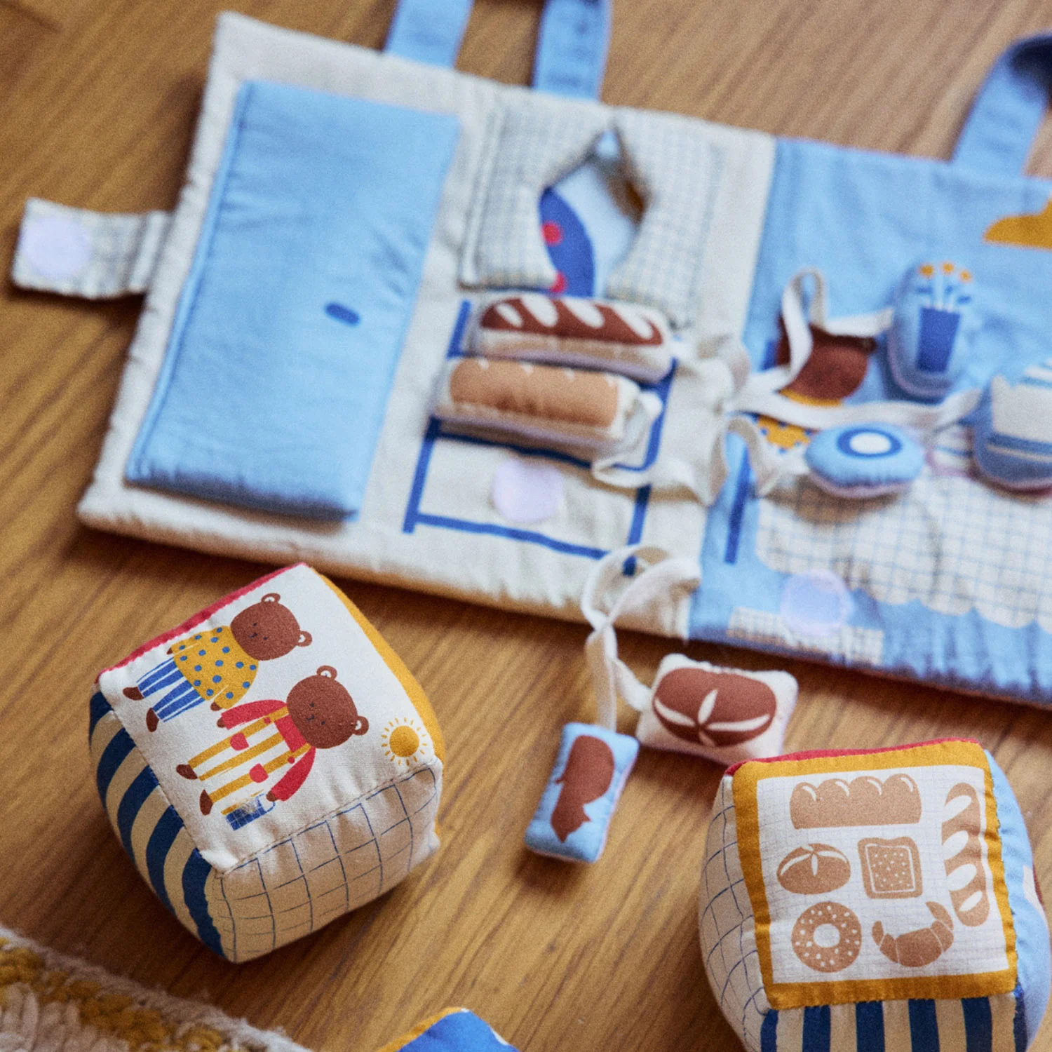 Livre d'éveil "Petit dej" – Image 3